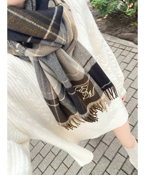 EATME（イートミー）の「E/Mロゴチェックストール（ストール/ショール・レディース・ブラウン/ブラック・FREE）」の9枚目の写真
