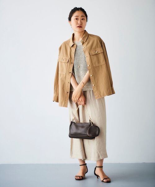 le.coeur blanc（ルクールブラン）の「パールボタンツイルシャツ（シャツ/ブラウス・レディース・ベージュ/カーキオリーブ・38）」の3枚目の写真