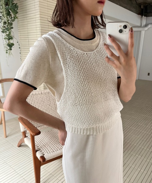 Amiur（エミレ）の「cross sheer knit tops / クロスシアーニットトップス（ニット/セーター・レディース・ホワイト/ブルー/グレー・FREE）」の2枚目の写真
