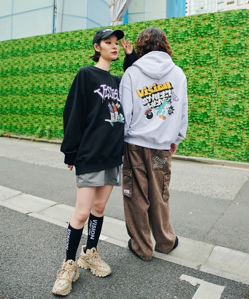 VISION STREET WEAR（ヴィジョンストリートウェア）の「【VISION STREET WEAR】マルチイラスト バックプリントプルオーバーパーカー（パーカー・メンズ・ライトグレー/ブラック・LARGE/MEDIUM/X-LARGE）」の3枚目の写真