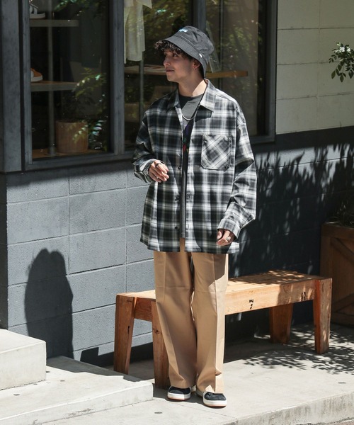 RAGEBLUE（レイジブルー）の「刺繍デザイン/ワイドストレート/タックチノパンツ（チノパンツ・メンズ・ブラック/ベージュ/ベージュ系その他3・SMALL/MEDIUM/LARGE）」の10枚目の写真