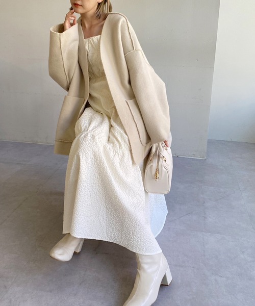 one after another NICE CLAUP（ワンアフターアナザーナイスクラップ）の「【WEB限定商品】ボアリバーシブルトッパーコート（ノーカラーコート・レディース・モカ/グレー/ライトベージュ・MEDIUM）」の4枚目の写真