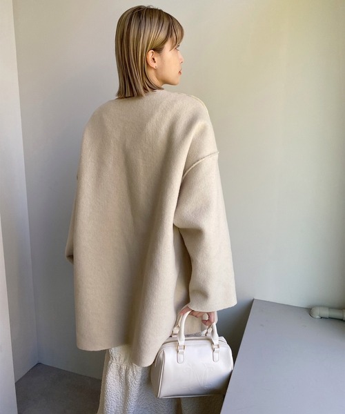 one after another NICE CLAUP（ワンアフターアナザーナイスクラップ）の「【WEB限定商品】ボアリバーシブルトッパーコート（ノーカラーコート・レディース・モカ/グレー/ライトベージュ・MEDIUM）」の9枚目の写真