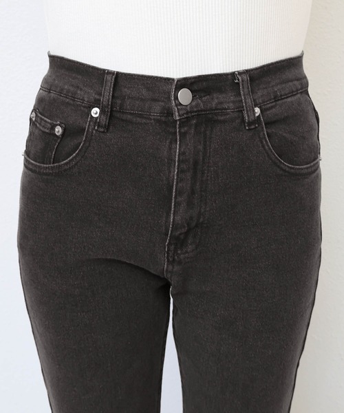 evernavy(エバーネイビー)の「ストレッチ美脚フレアデニムパンツ(デニムパンツ・レディース・ブラック・S/M/L)」の21枚目の写真