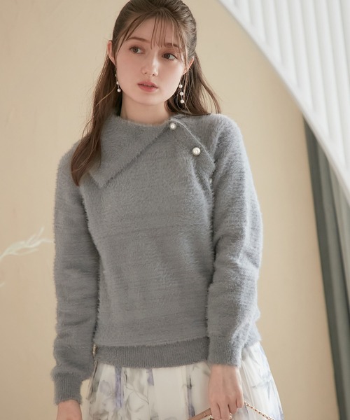 alotta(アロッタ)の「衿付パール調デザインシャギーニット(ニット/セーター・レディース・モカ/ライトベージュ/グレー・L/M/LL)」の4枚目の写真