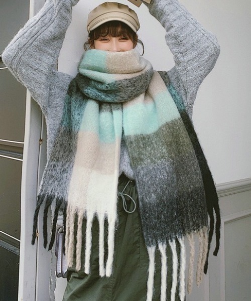 アドリー ボリュームフリンジチェックマフラーブルー volume fringe check muffler/ボリュームフリンジチェック