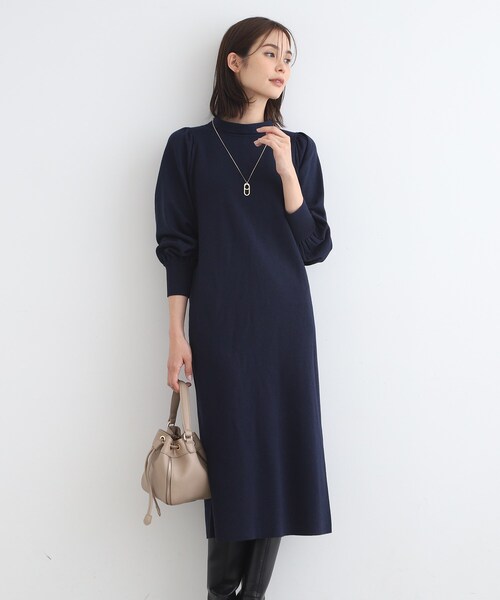 INDIVI(インディヴィ)の「◆【洗える/パール調ボタン】ストレートニットワンピース(ワンピース・レディース・ベージュ/ブルー系その他/オフホワイト・38/36/05/13/15 /19)」の3枚目の写真