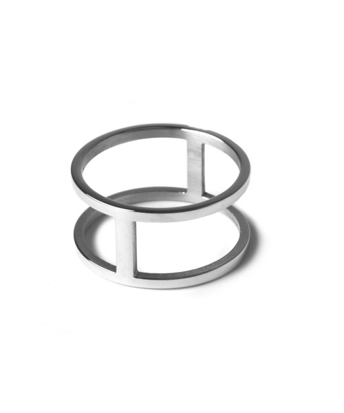 LHME（エルエイチエムイー）の「【WEB限定】”Enhance”ビジューラインリング/ジルコニア/サージカルステンレス（金属アレルギー対応）【LHME / エルエイチエムイー】（リング・レディース・シルバー/ゴールド・9号/11号/13号/15号）」の5枚目の写真