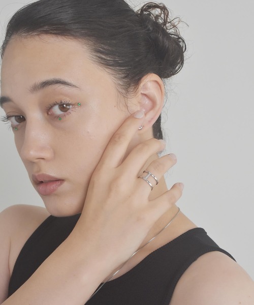 LHME（エルエイチエムイー）の「【WEB限定】”Enhance”ビジューラインリング/ジルコニア/サージカルステンレス（金属アレルギー対応）【LHME / エルエイチエムイー】（リング・レディース・シルバー/ゴールド・9号/11号/13号/15号）」の13枚目の写真