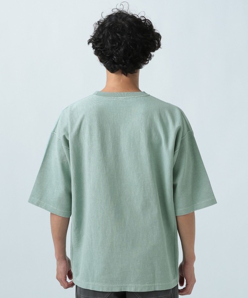 Champion（チャンピオン）の「【Champion(チャンピオン）】別注pigmentdye半袖Tシャツ（Tシャツ/カットソー・メンズ・チャコール/オフホワイト/ブルー系・MEDIUM/LARGE）」の11枚目の写真