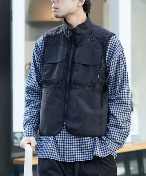 Franklin Climbing（フランクリンクライミング）の「【ESSENTIAL】アウトポケットナイロンベスト《撥水・通気性》（ベスト・メンズ・ホワイト系その他/ブラック・MEDIUM/LARGE/X-LARGE）」の6枚目の写真