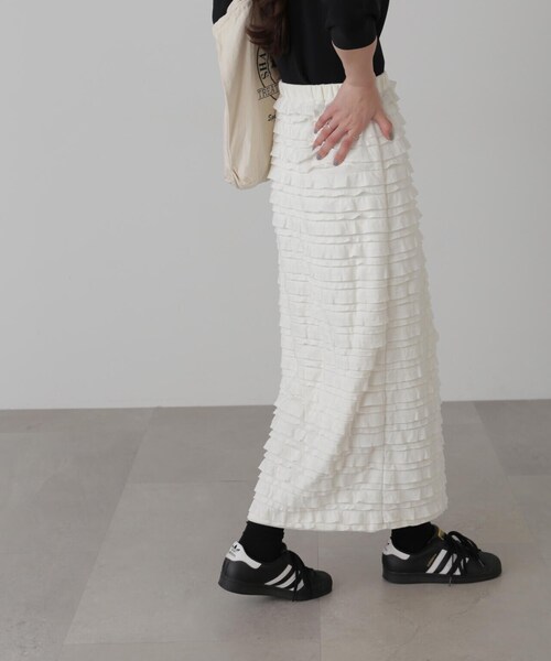 FREE'S MART(フリーズマート)の「カットフリルティアードナロースカート(スカート・レディース・ブラック/ホワイト・MEDIUM/SMALL)」の12枚目の写真