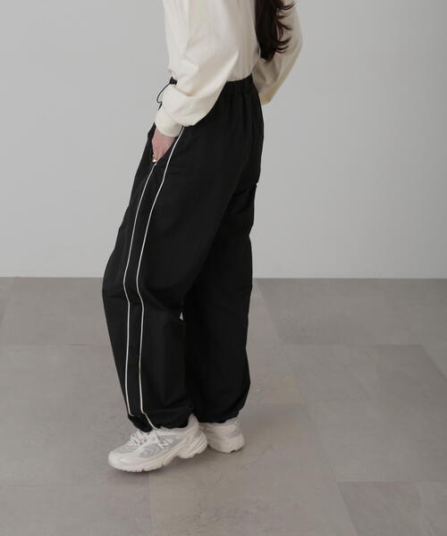 FREE'S MART（フリーズマート）の「サイドラインドロストパンツ（その他パンツ・レディース・ホワイト/ブラック・FREE）」の5枚目の写真