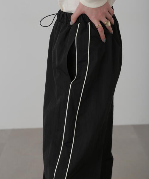 FREE'S MART（フリーズマート）の「サイドラインドロストパンツ（その他パンツ・レディース・ホワイト/ブラック・FREE）」の12枚目の写真