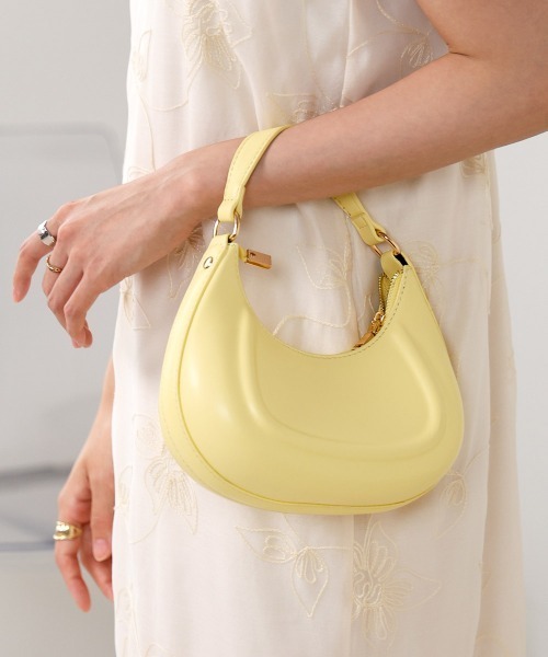 Bab（バブ）の「ラウンドショルダーバッグ（ショルダーバッグ・レディース・イエロー/オフホワイト/ブラック・ONESIZE）」の7枚目の写真