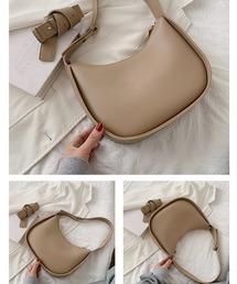 フェイクレザーハーフムーンショルダーバッグ