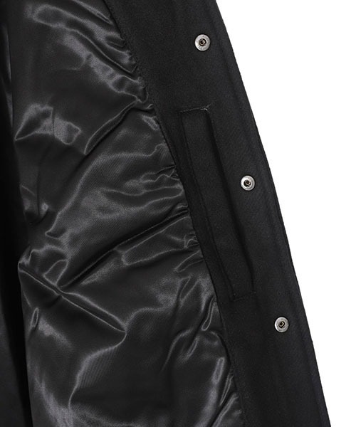 Carhartt WIP（カーハートダブリューアイピー）の「Carhartt WIP / カーハート ワークインプログレス：WORK VARSITY BOMBER：I032435[WAX]（ミリタリージャケット・メンズ・ブラック・L）」の11枚目の写真