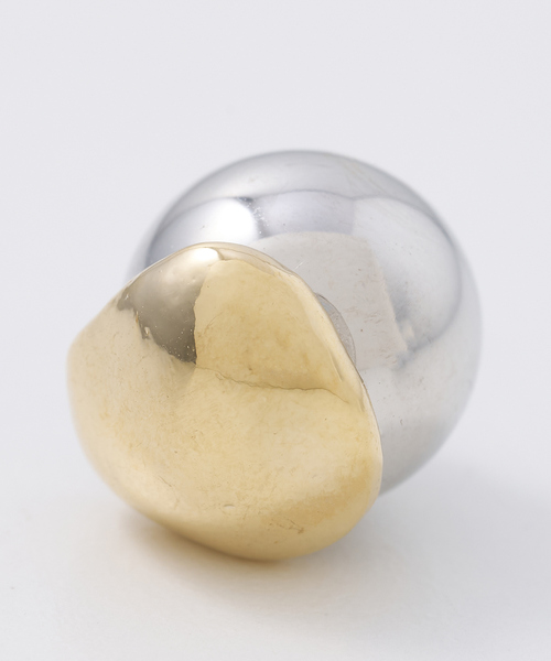 collex（コレックス）の「バイカラーボールピアス（ピアス（両耳用）・レディース・ゴールド/シルバー・フリー）」の6枚目の写真