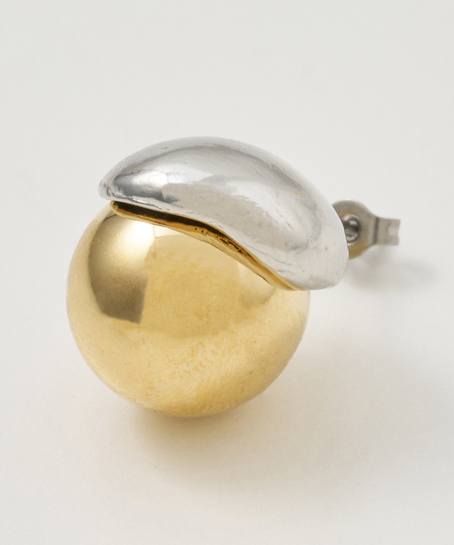 collex（コレックス）の「バイカラーボールピアス（ピアス（両耳用）・レディース・ゴールド/シルバー・フリー）」の5枚目の写真