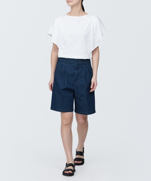 無印良品(ムジルシリョウヒン)の「婦人 ストレッチデニムタックハーフパンツ(デニムパンツ・レディース・ネイビー系・XL/M/S)」の5枚目の写真