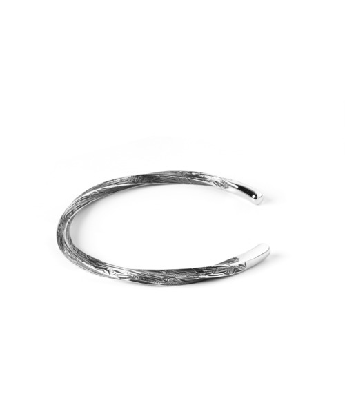 LION HEART（ライオンハート）の「【限定展開】“HAWAIIAN”ツイストバングル/サージカルステンレス（金属アレルギー対応）【LION HEART / ライオンハート】（バングル/リストバンド・メンズ・シルバー・ONE SIZE）」の3枚目の写真