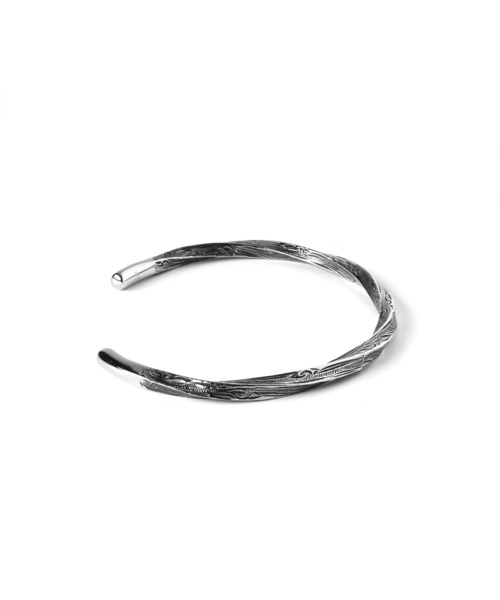 LION HEART（ライオンハート）の「【限定展開】“HAWAIIAN”ツイストバングル/サージカルステンレス（金属アレルギー対応）【LION HEART / ライオンハート】（バングル/リストバンド・メンズ・シルバー・ONE SIZE）」の4枚目の写真