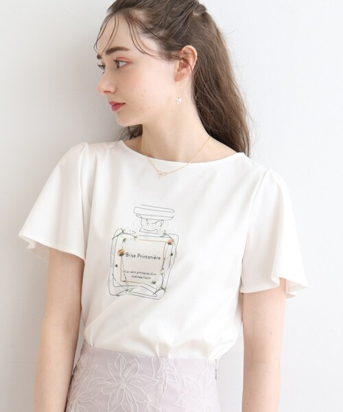 couture brooch（クチュールブローチ）の「◆【マシンウォッシャブル】フラワーパフュームフレア袖Tシャツ（Tシャツ/カットソー・レディース・ピンク/チャコールグレー/オフホワイト/サックスブルー・36/38/40/42）」の2枚目の写真