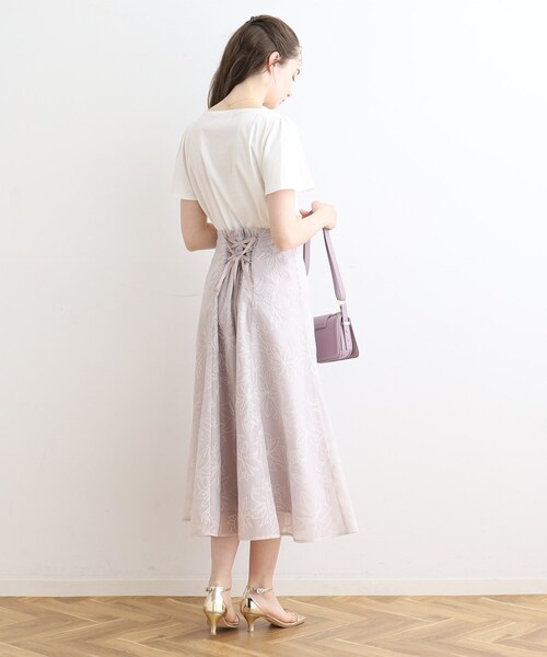 couture brooch（クチュールブローチ）の「◆【マシンウォッシャブル】フラワーパフュームフレア袖Tシャツ（Tシャツ/カットソー・レディース・ピンク/チャコールグレー/オフホワイト/サックスブルー・36/38/40/42）」の7枚目の写真