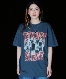 A'GEM/9 × .kom 『ISTKUNST/イストクンスト』 SCENE BAND TEE/シーン バンド Tシャツ