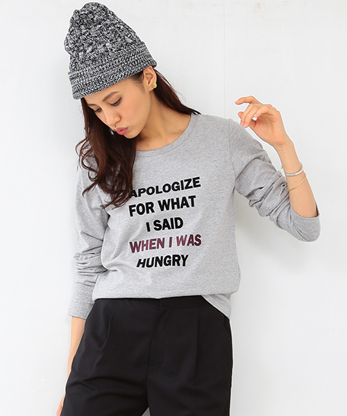 B:MING by BEAMS（ビーミングバイビームス）の「ビーミング by ビームス / フロッキープリントロングTシャツ（Tシャツ/カットソー・レディース・オフホワイト/ライトグレー/レッド系その他/ネイビー・ONE SIZE）」の3枚目の写真