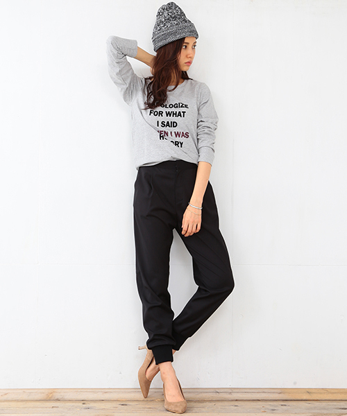 B:MING by BEAMS（ビーミングバイビームス）の「ビーミング by ビームス / フロッキープリントロングTシャツ（Tシャツ/カットソー・レディース・オフホワイト/ライトグレー/レッド系その他/ネイビー・ONE SIZE）」の11枚目の写真