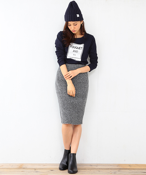 B:MING by BEAMS（ビーミングバイビームス）の「ビーミング by ビームス / フロッキープリントロングTシャツ（Tシャツ/カットソー・レディース・オフホワイト/ライトグレー/レッド系その他/ネイビー・ONE SIZE）」の5枚目の写真