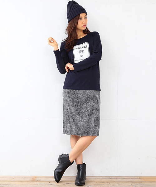 B:MING by BEAMS（ビーミングバイビームス）の「ビーミング by ビームス / フロッキープリントロングTシャツ（Tシャツ/カットソー・レディース・オフホワイト/ライトグレー/レッド系その他/ネイビー・ONE SIZE）」の6枚目の写真