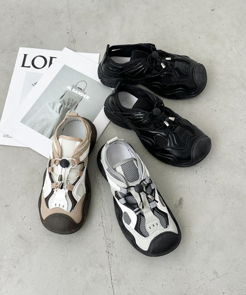 CLEA（クレア）の「ドロストボリュームソール厚底スニーカーサンダル/スポーツサンダル（サンダル・レディース・ブラック/グレー/ブラウン・23.5cm/24.5cm）」の5枚目の写真