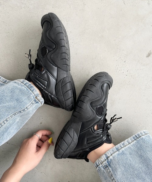 CLEA（クレア）の「ドロストボリュームソール厚底スニーカーサンダル/スポーツサンダル（サンダル・レディース・ブラック/グレー/ブラウン・23.5cm/24.5cm）」の11枚目の写真