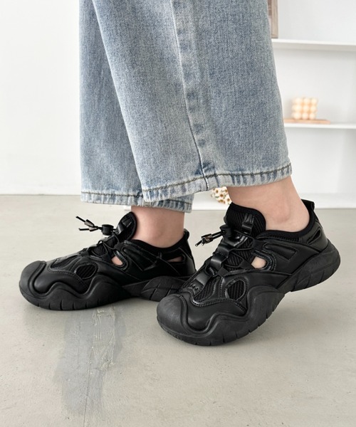 CLEA（クレア）の「ドロストボリュームソール厚底スニーカーサンダル/スポーツサンダル（サンダル・レディース・ブラック/グレー/ブラウン・23.5cm/24.5cm）」の8枚目の写真