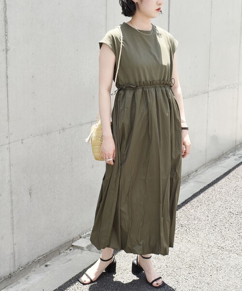 quaranciel（カランシエル）の「quaranciel:〈手洗い可能〉カット × タフタ ドッキング フレンチ バルーン ワンピース（ワンピース・レディース・ブラック/カーキ・ONE SIZE）」の13枚目の写真