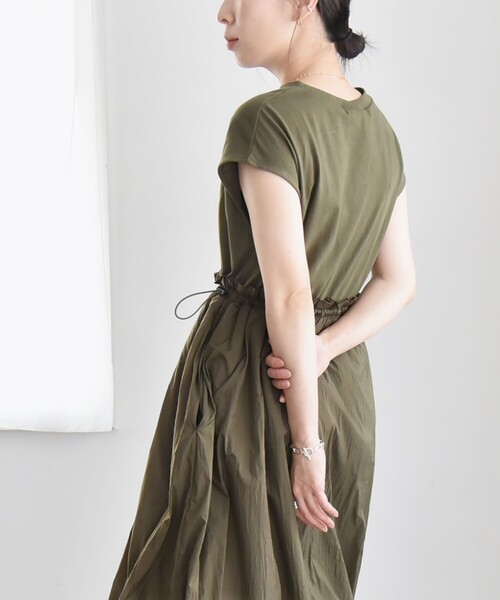 quaranciel（カランシエル）の「quaranciel:〈手洗い可能〉カット × タフタ ドッキング フレンチ バルーン ワンピース（ワンピース・レディース・ブラック/カーキ・ONE SIZE）」の21枚目の写真