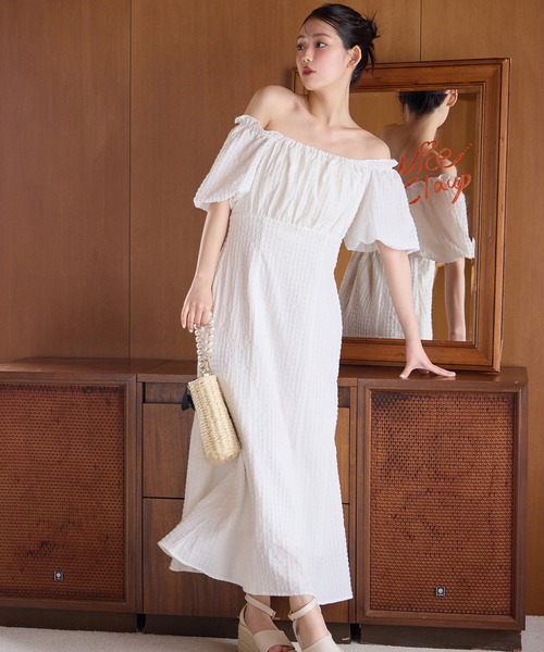 one after another NICE CLAUP（ワンアフターアナザーナイスクラップ）の「袖ボリュームワンピース（ワンピース・レディース・レッド/オフホワイト/ブルー/ブラック・FREE）」の7枚目の写真