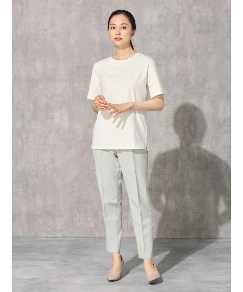 Perfect Suit FActory（パーフェクトスーツファクトリー）の「シルクタッチ　コットン　ベーシックTシャツ　ホワイト/ブラック/グレー/ベージュ/ピンク/イエロー（Tシャツ/カットソー・レディース・ベージュ/オフホワイト/ピンク/イエロー/ブラック/チャコールグレー・M/L）」の13枚目の写真