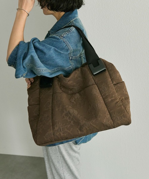 earPAPI LLONNER イアパピヨネ　樹脂パーツ　トートバッグ　Lサイズ WEB限定カラーあり》ショルダー付き/樹脂パーツトートバッグL