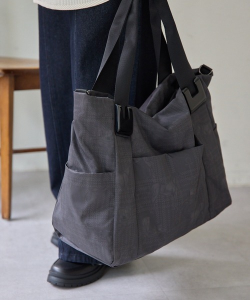 ear PAPILLONNER（イアパピヨネ）の「《WEB限定カラーあり》ショルダー