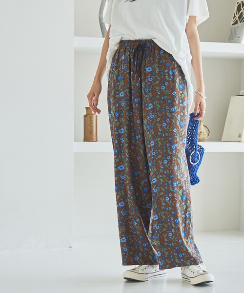 coen（コーエン）の「オータムフラワープリントイージーワイドパンツ（その他パンツ・レディース・ブラウン/ネイビー/ブラック・M/L）」の14枚目の写真