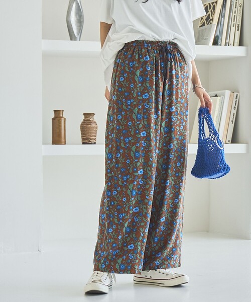 coen（コーエン）の「オータムフラワープリントイージーワイドパンツ（その他パンツ・レディース・ブラウン/ネイビー/ブラック・M/L）」の15枚目の写真