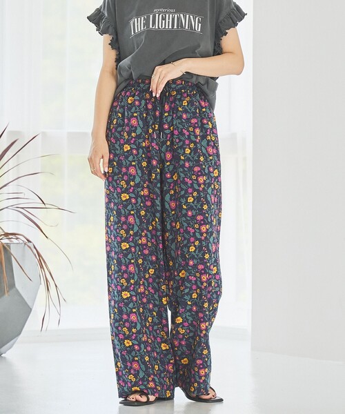coen（コーエン）の「オータムフラワープリントイージーワイドパンツ（その他パンツ・レディース・ブラウン/ネイビー/ブラック・M/L）」の22枚目の写真