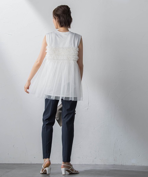LAUTREAMONT(ロートレアモン)の「【一部店舗&WEB限定】フリルチュールノースリカットソー(Tシャツ/カットソー・レディース・オフホワイト/ブラック・9号)」の4枚目の写真
