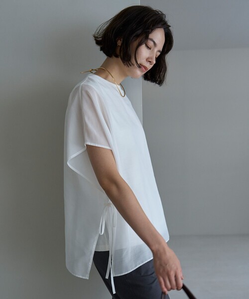 UNFILO(アンフィーロ)の「【洗える】シアーレイヤード Tシャツ(Tシャツ/カットソー・レディース・ブラック系/ホワイト系・MEDIUM/SMALL)」の1枚目の写真