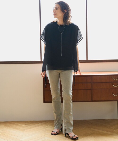 UNFILO(アンフィーロ)の「【洗える】シアーレイヤード Tシャツ(Tシャツ/カットソー・レディース・ブラック系/ホワイト系・MEDIUM/SMALL)」の5枚目の写真