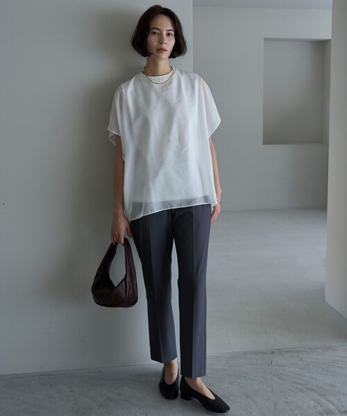UNFILO(アンフィーロ)の「【洗える】シアーレイヤード Tシャツ(Tシャツ/カットソー・レディース・ブラック系/ホワイト系・MEDIUM/SMALL)」の6枚目の写真