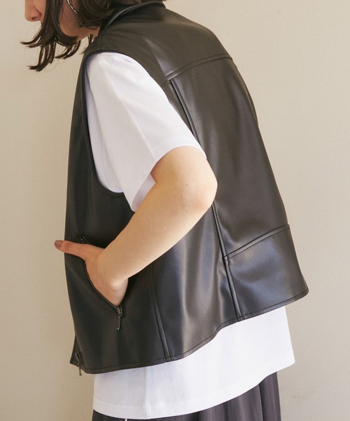 ROPE' PICNIC(ロペピクニック)の「シンセティックレザーノースリーブブルゾン(ライダースジャケット・レディース・ブラック・38)」の12枚目の写真